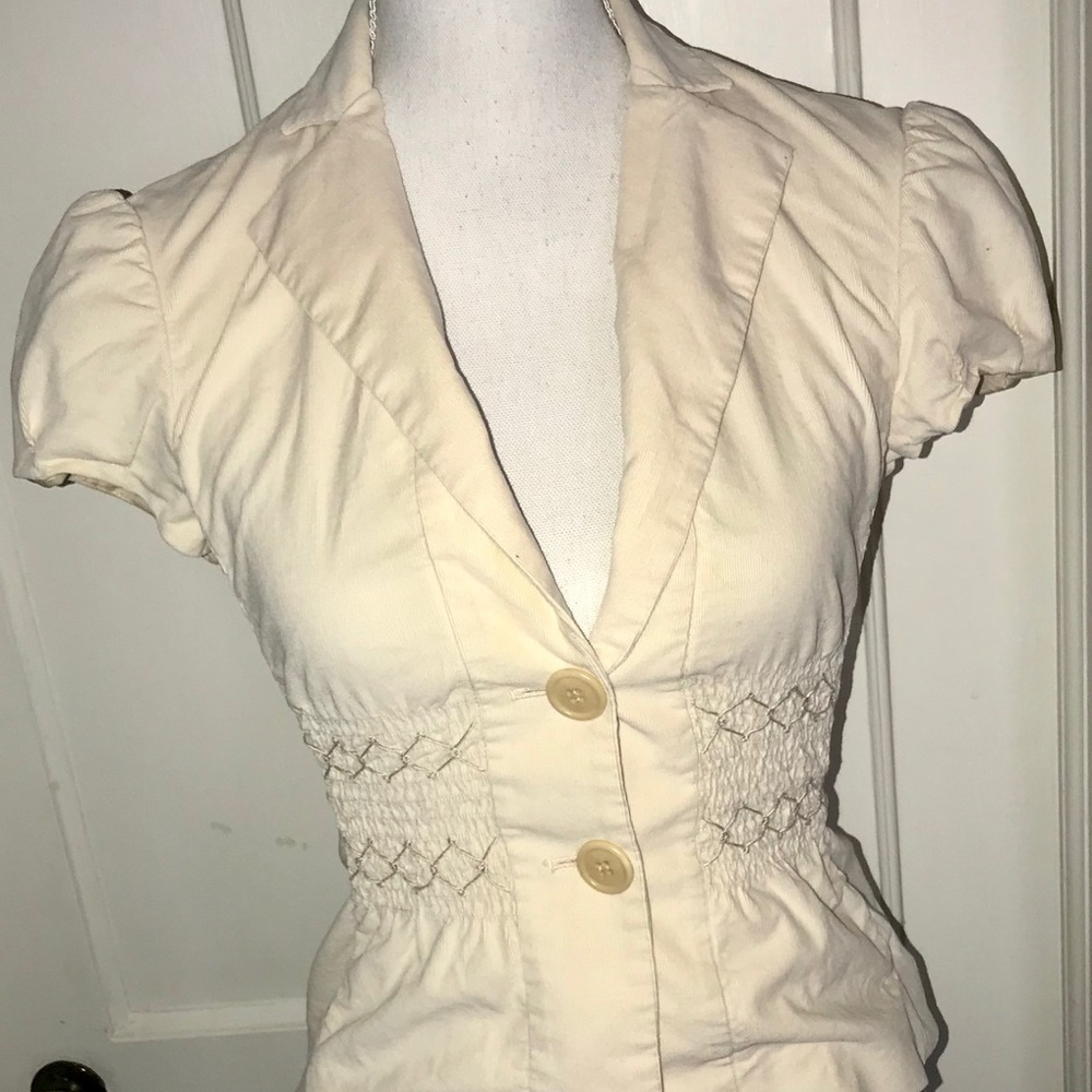 BCBGMaxAzria Cream Short Sleeve Blazer